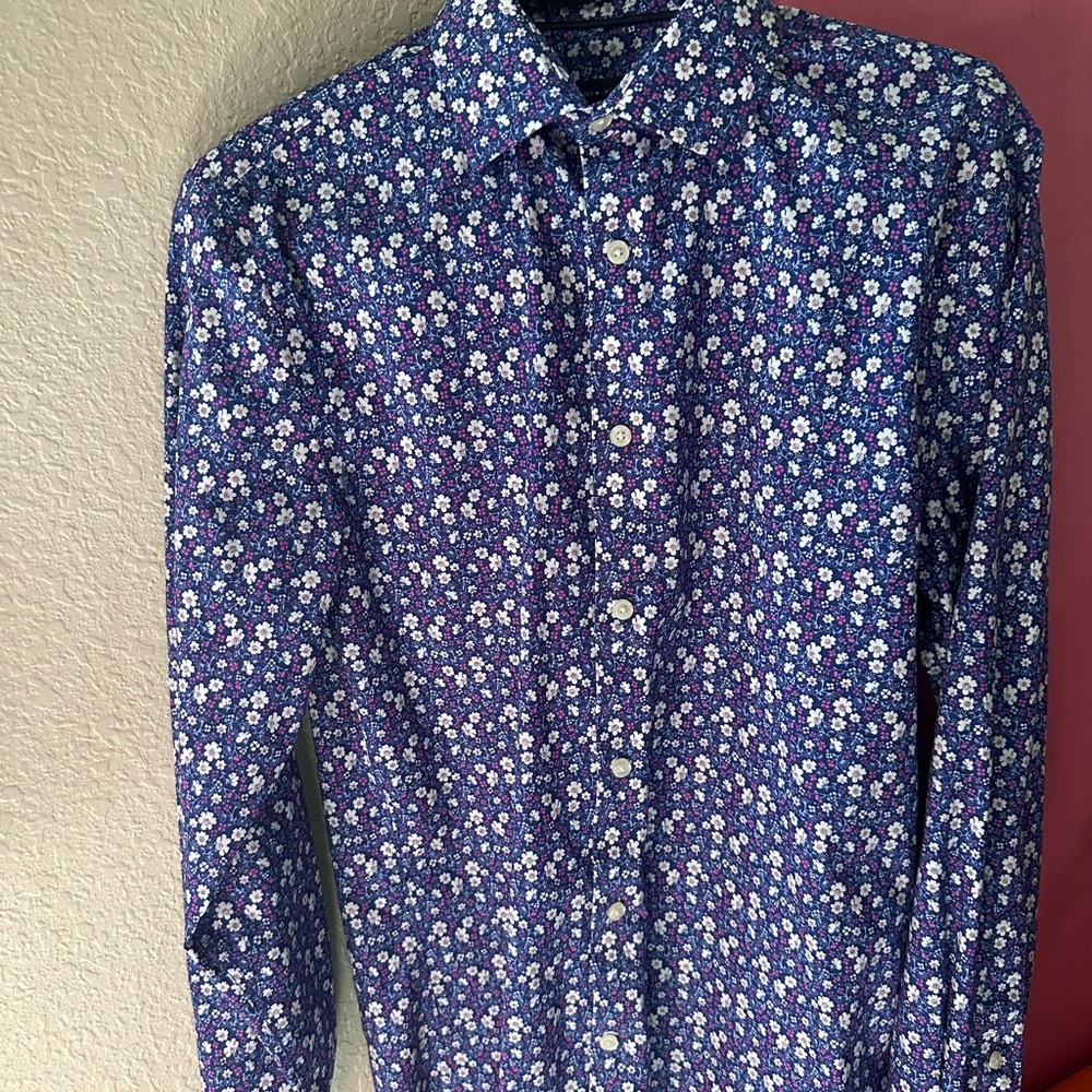 Tommy Hilfiger Blue and White Casual Button Down Shirt